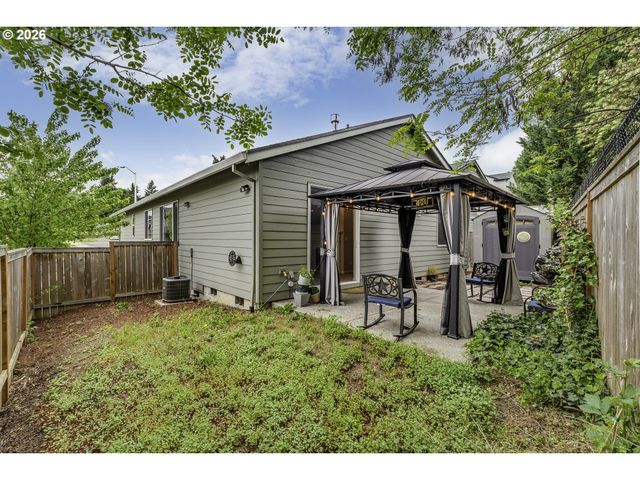 59580 EMERALD Loop, St Helens, OR 97051