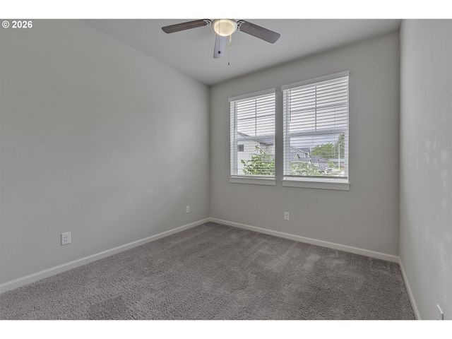 59580 EMERALD Loop, St Helens, OR 97051