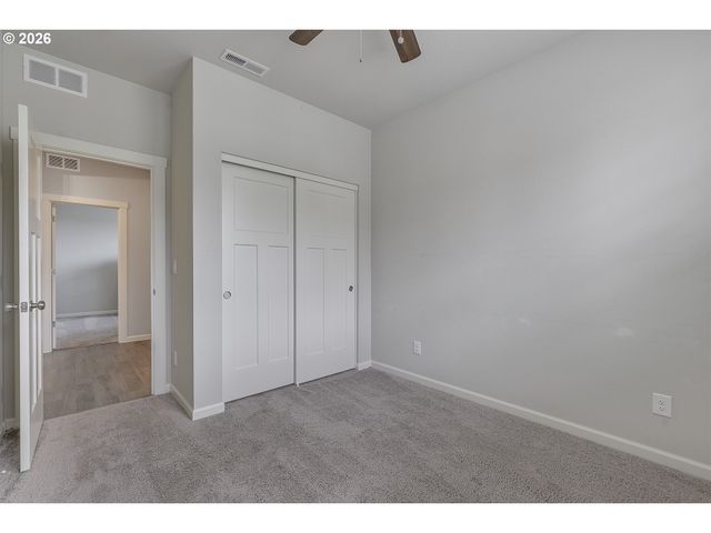 59580 EMERALD Loop, St Helens, OR 97051