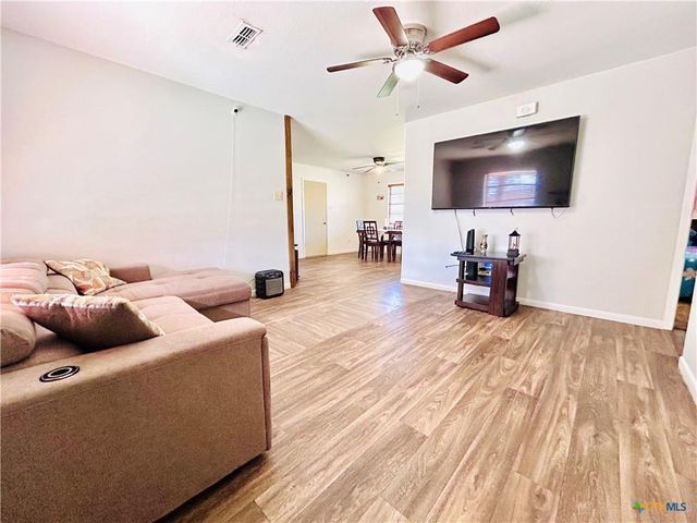 305 Carothers ST, Copperas Cove, TX 76522