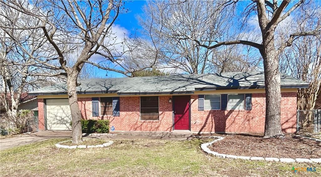 305 Carothers ST, Copperas Cove, TX 76522