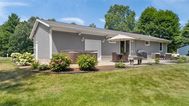 2698 Hamilton Road, Muskegon, MI 49445