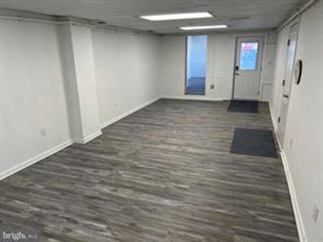 1880 W MARKET ST, York, PA 17404
