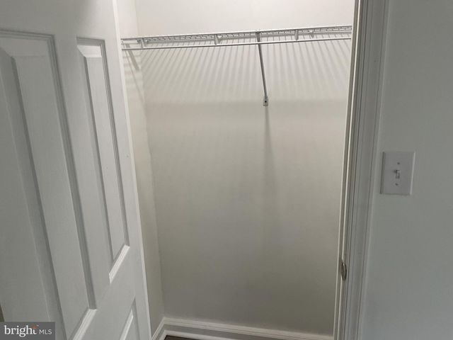 1880 W MARKET ST, York, PA 17404