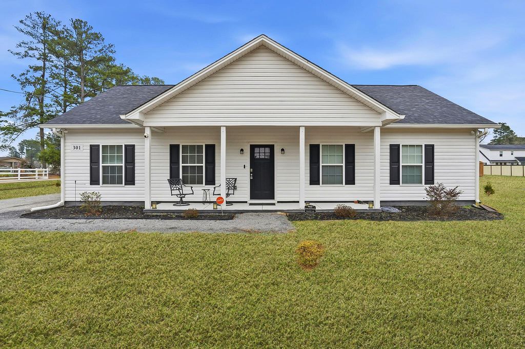 301 David Street, Saint George, SC 29477
