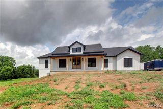 8935 Idell Creek, Hannibal, MO 63401