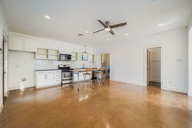 1800 E 14th ST, Austin, TX 78702