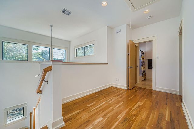 1800 E 14th ST, Austin, TX 78702