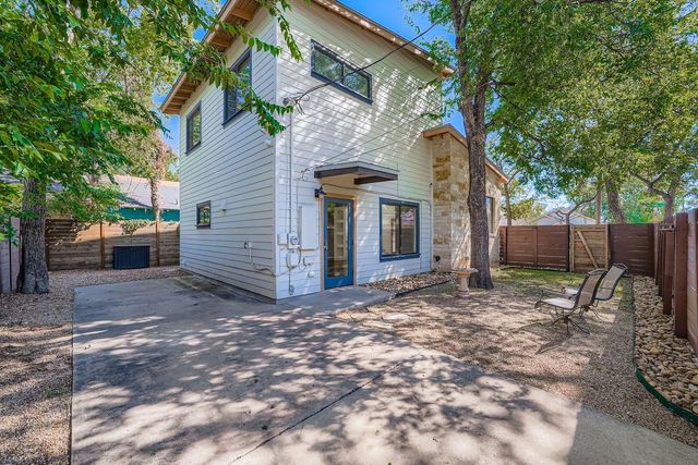 1800 E 14th ST, Austin, TX 78702