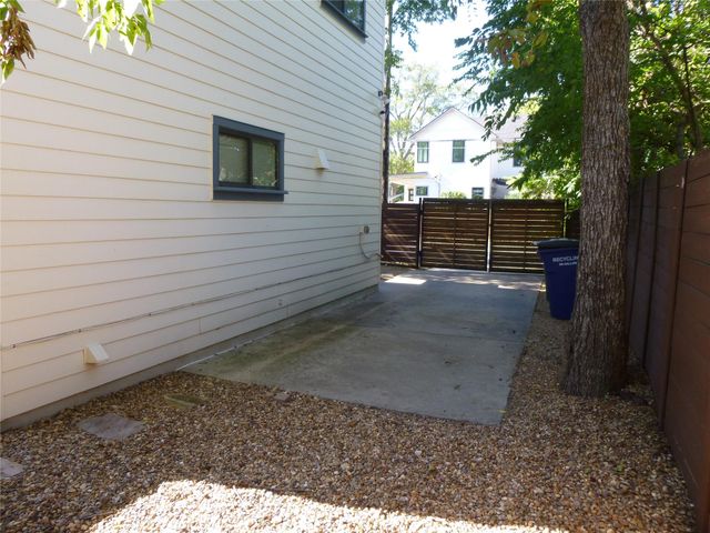 1800 E 14th ST, Austin, TX 78702