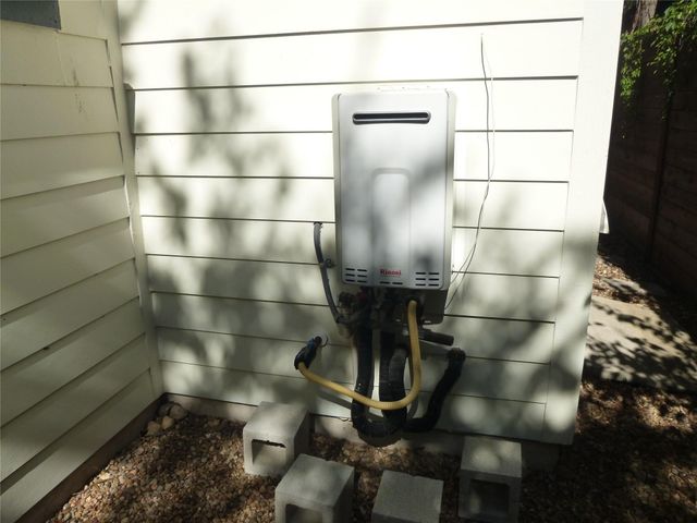 1800 E 14th ST, Austin, TX 78702