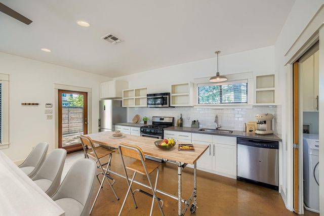 1800 E 14th ST, Austin, TX 78702