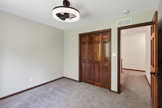 11801 Lockridge Avenue S, Hastings, MN 55033
