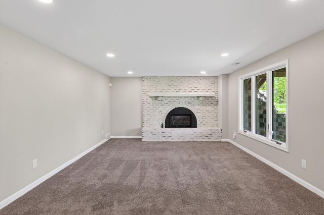 11801 Lockridge Avenue S, Hastings, MN 55033