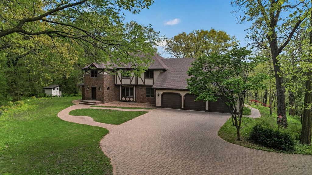 11801 Lockridge Avenue S, Hastings, MN 55033