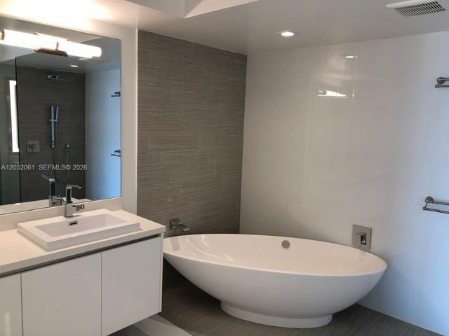 330 Sunny Isles Blvd 5-2401, Sunny Isles Beach, FL 33160