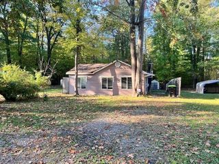 912 Arbor Drive, Lake, MI 48632