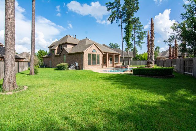 34 Canoe Bend Ct, The Woodlands, TX 77389