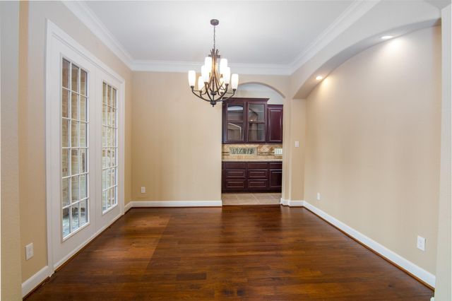 34 Canoe Bend Ct, The Woodlands, TX 77389