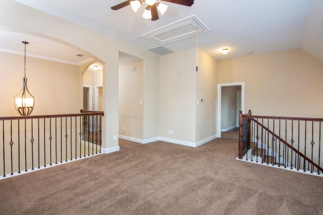 34 Canoe Bend Ct, The Woodlands, TX 77389
