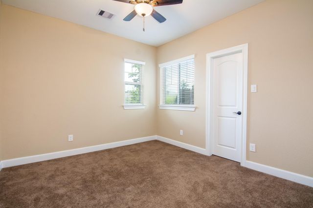 34 Canoe Bend Ct, The Woodlands, TX 77389