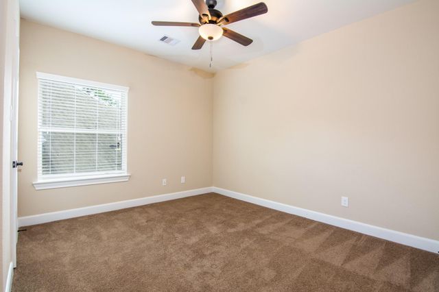 34 Canoe Bend Ct, The Woodlands, TX 77389