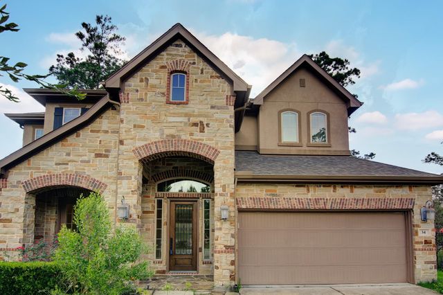 34 Canoe Bend Ct, The Woodlands, TX 77389