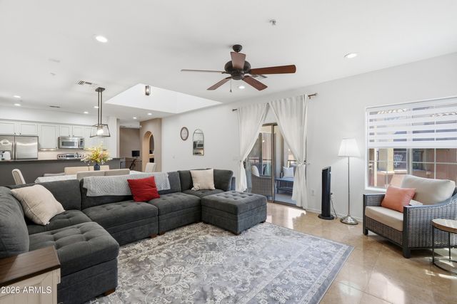3935 E ROUGH RIDER Road 1032, Phoenix, AZ 85050