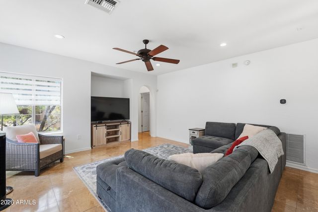 3935 E ROUGH RIDER Road 1032, Phoenix, AZ 85050