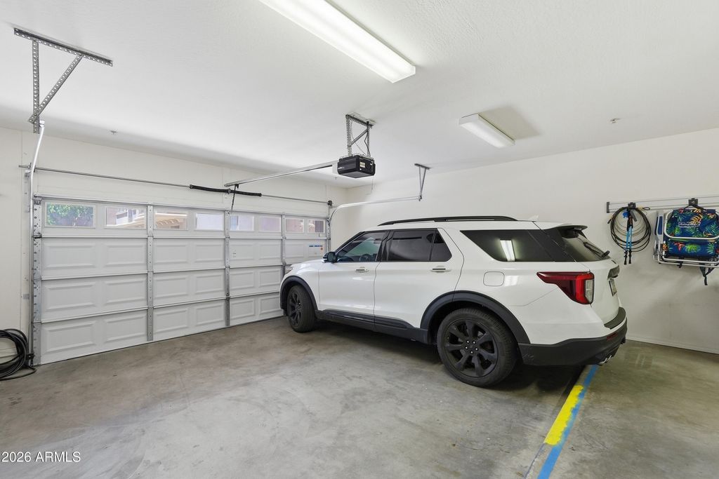 Image 25 of property listing at 3935 E ROUGH RIDER Road 1032, Phoenix, AZ 85050
