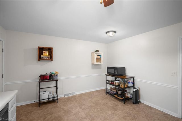 136 Central Ridge Court, Clemmons, NC 27012