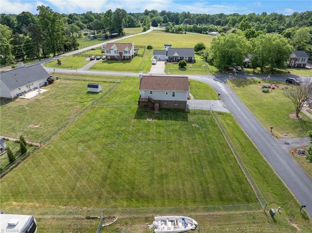 136 Central Ridge Court, Clemmons, NC 27012