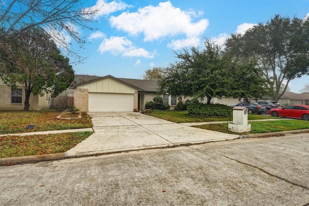 10118 Fernstone Lane, Houston, TX 77070