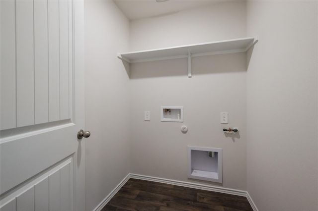 162 Sandringham LOOP, Kyle, TX 78640