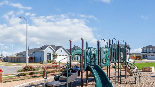 162 Sandringham LOOP, Kyle, TX 78640