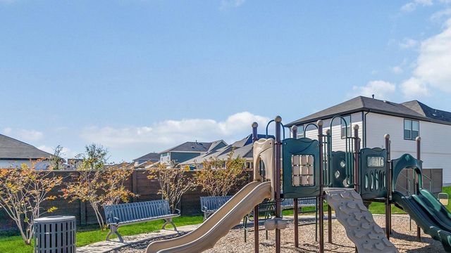 162 Sandringham LOOP, Kyle, TX 78640