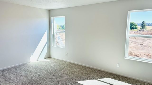 1018 E L St, Deer Park, WA 99006
