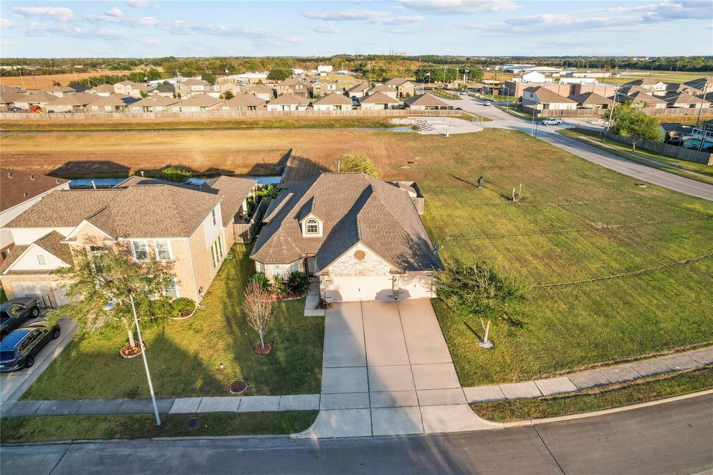 8214 Rosemary Drive, Baytown, TX 77521