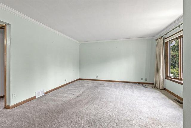 1535 Howard Avenue, Eau Claire, WI 54703