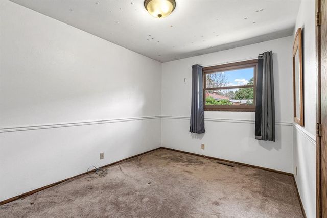 1535 Howard Avenue, Eau Claire, WI 54703