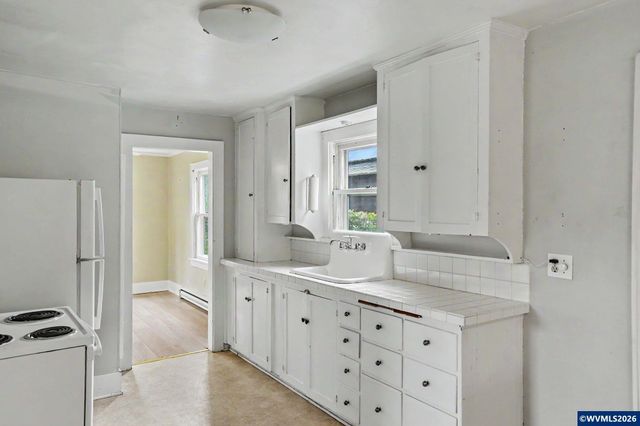 941 SW 10th St, Corvallis, OR 97333