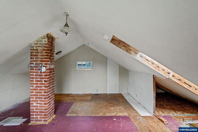 941 SW 10th St, Corvallis, OR 97333