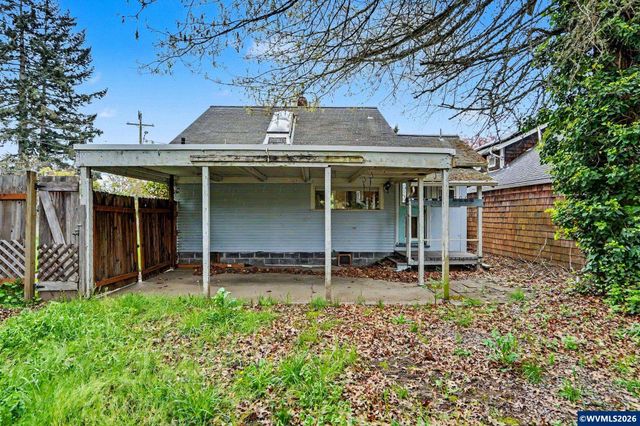 941 SW 10th St, Corvallis, OR 97333
