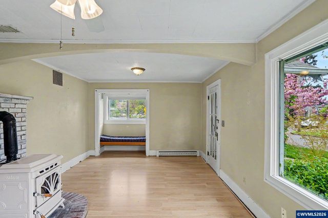 941 SW 10th St, Corvallis, OR 97333