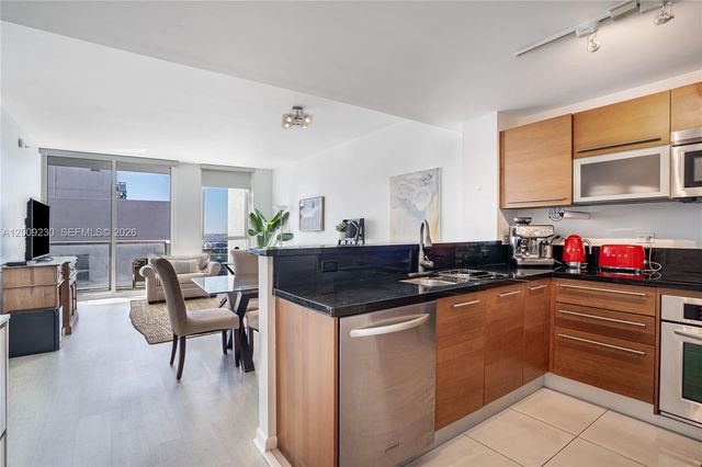 253 NE 2nd St 3104, Miami, FL 33132