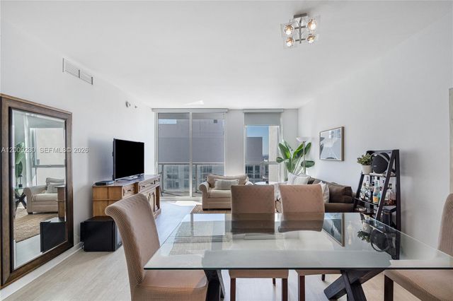 253 NE 2nd St 3104, Miami, FL 33132