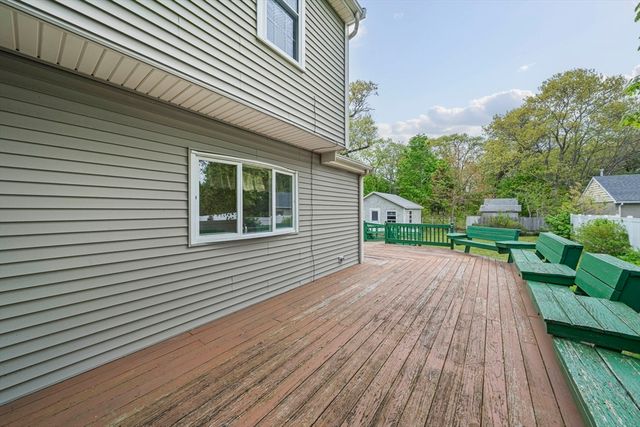 138 Lakehurst Ave, Weymouth, MA 02189