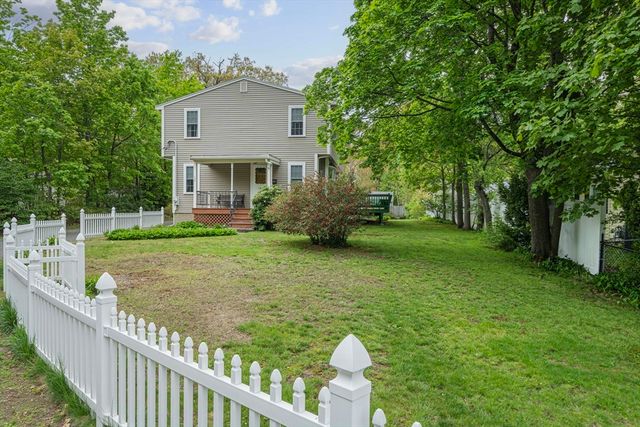 138 Lakehurst Ave, Weymouth, MA 02189