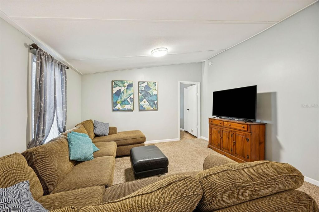 Image 11 of property listing at 111 FAIRWAY LANE, Crescent City, FL 32112