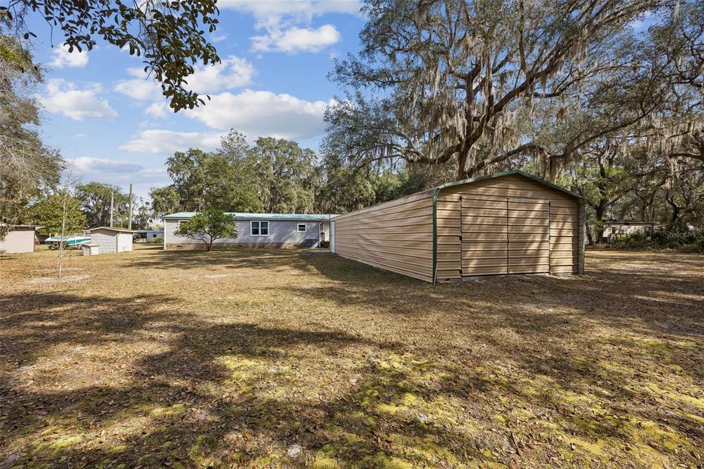 Image 44 of property listing at 111 FAIRWAY LANE, Crescent City, FL 32112